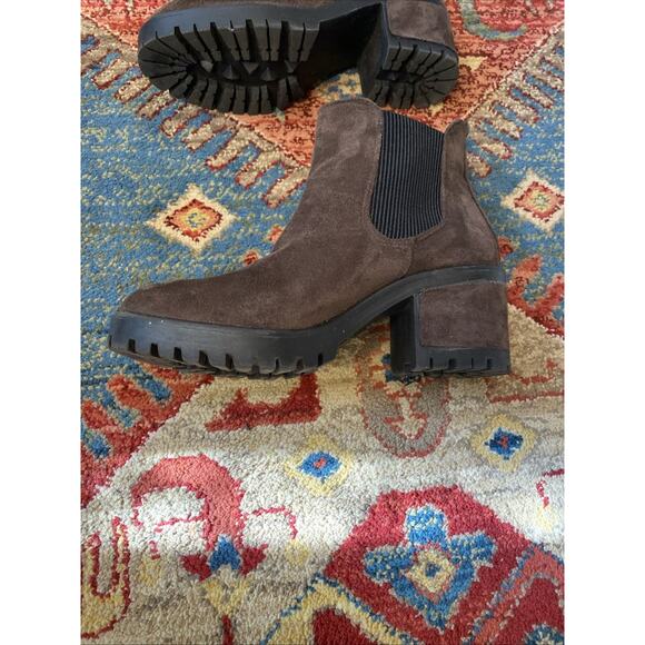 Seven for All Mankind Chelsea Berlin Boots 8 Faux Brown Suede 90s Y2k Style Heel - Picture 3 of 12
